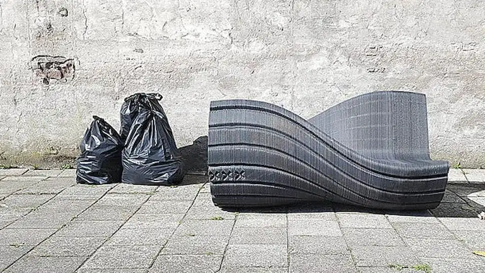 The New Raw: Gabungan Apik Antara Pabrik Daur Ulang Plastik dan Studio Seni Asal Amsterdam